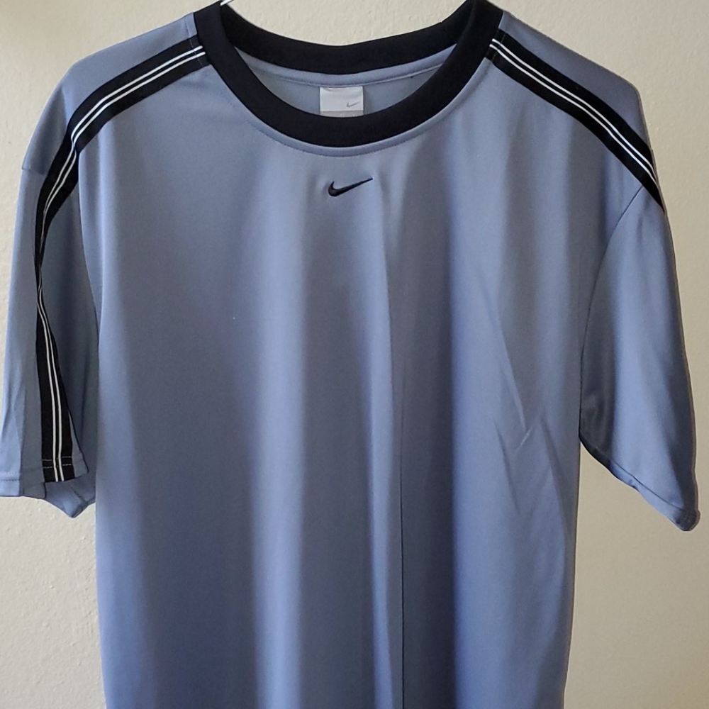 Gray men's active shirt